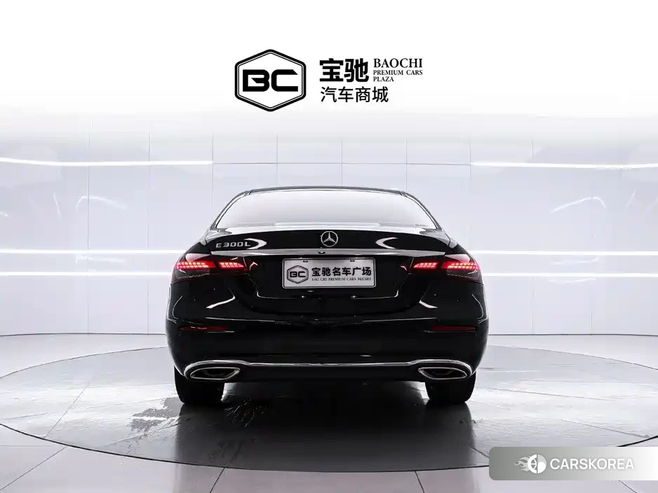Mercedes-Benz E-Class 2023 Черный из Китая, фото 2
