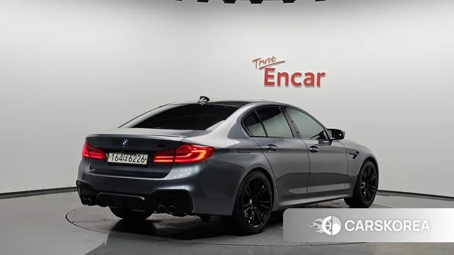 BMW M5 (F90) 2020 Серебристо-серый из Кореи