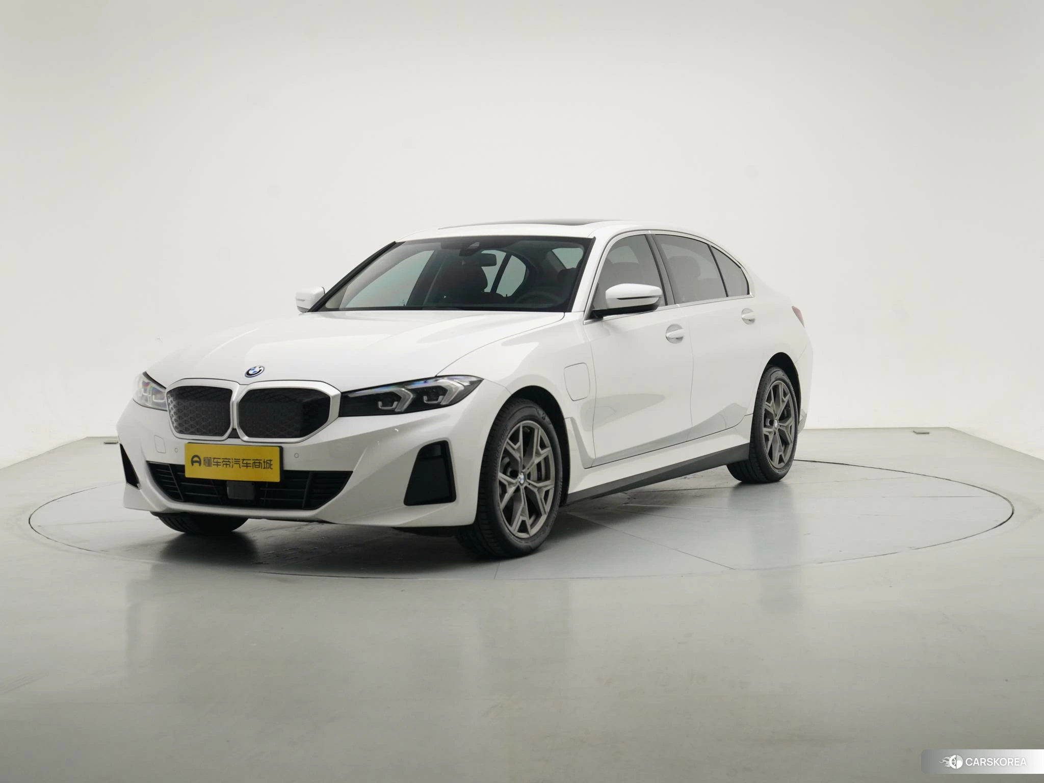 BMW i3 2024 Белый из Китая