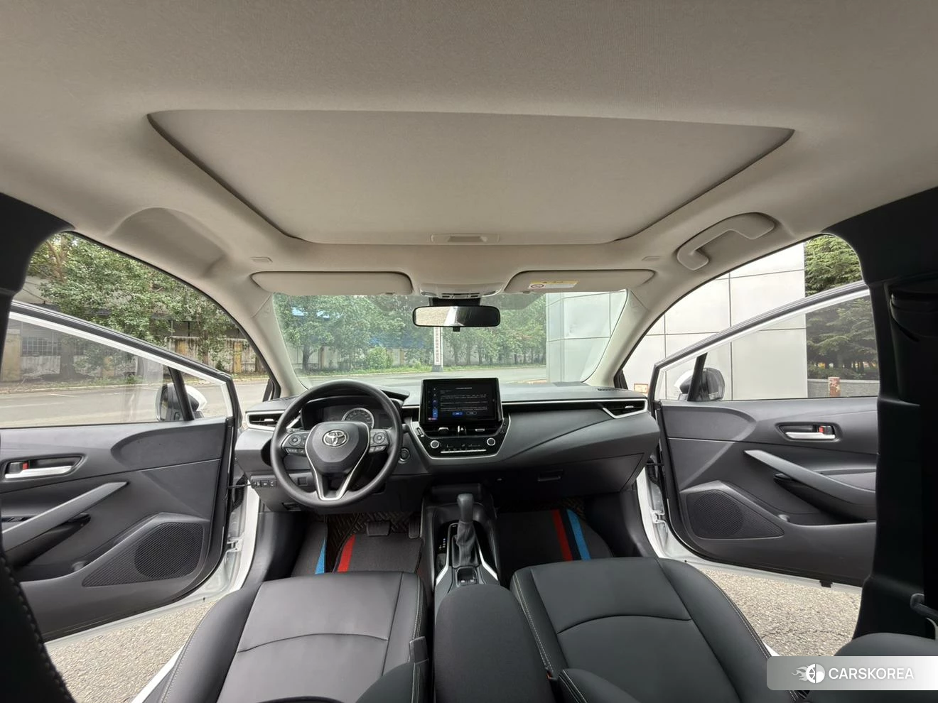 Toyota Corolla 2021 Белый из Китая