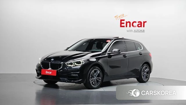 BMW 1 Series (F40) 2023 Черный из Кореи