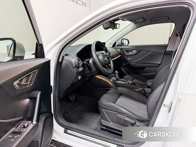 Audi Q2L e-tron 2021 Белый из Китая