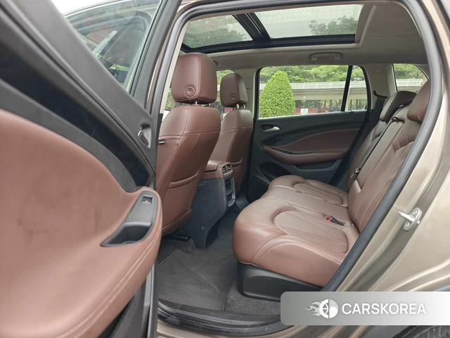 Buick Angkewei 2019 Шампань из Китая