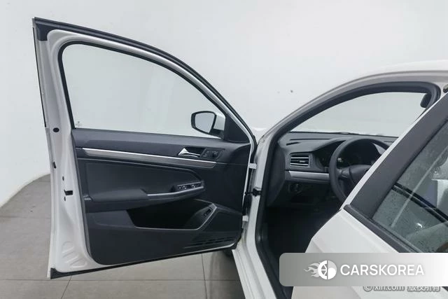 Volkswagen Lavida 2021 Белый из Китая