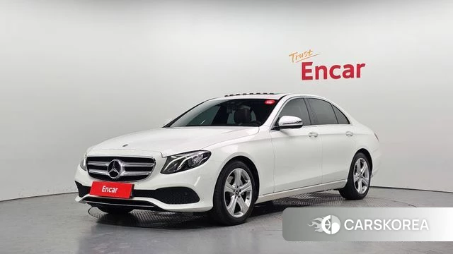 Mercedes-Benz E-Class W213 2018 Белый из Кореи