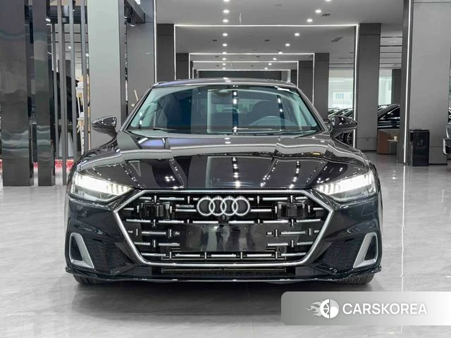Audi A7L 2024 Черный из Китая