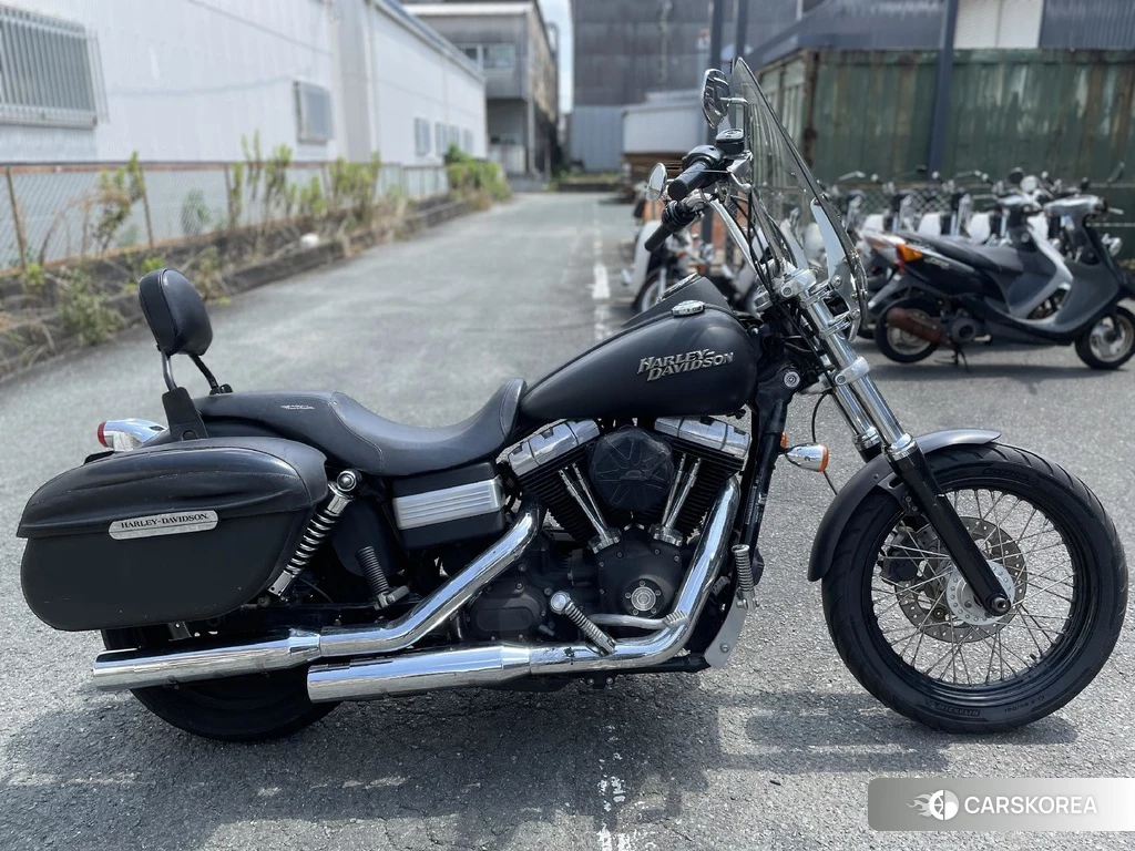 Проданный Harley-Davidson Dyna Street Bob FXDB1580 2011 из Японии, фото 2