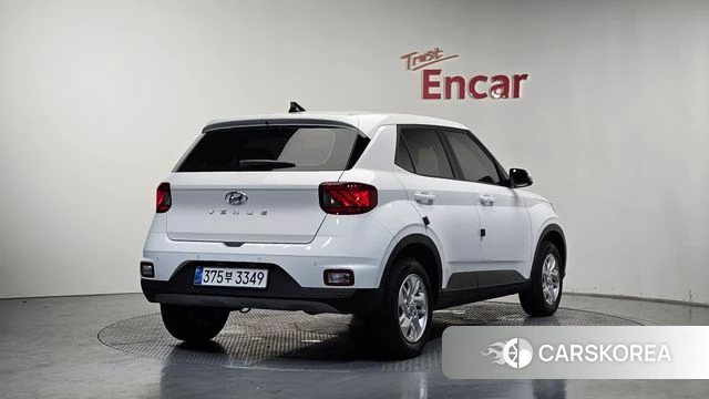 Hyundai Venue 2025 Белый из Кореи