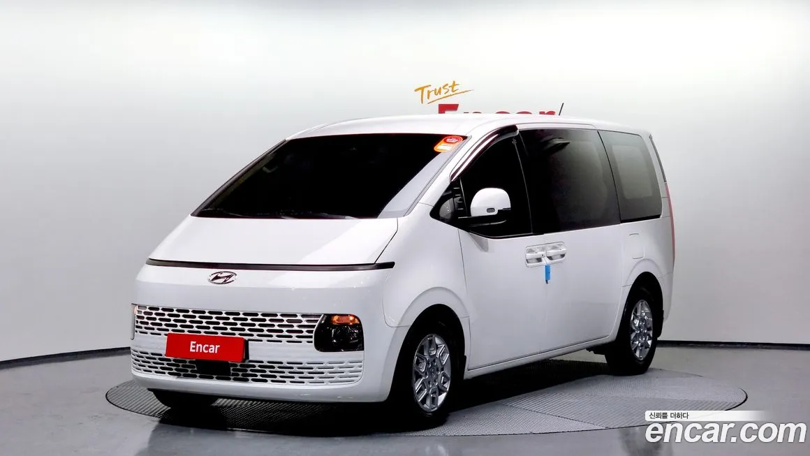 Hyundai Staria 2023 Белый из Кореи