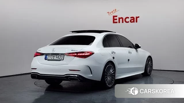 Mercedes-Benz C-Class W206 2022 Белый из Кореи