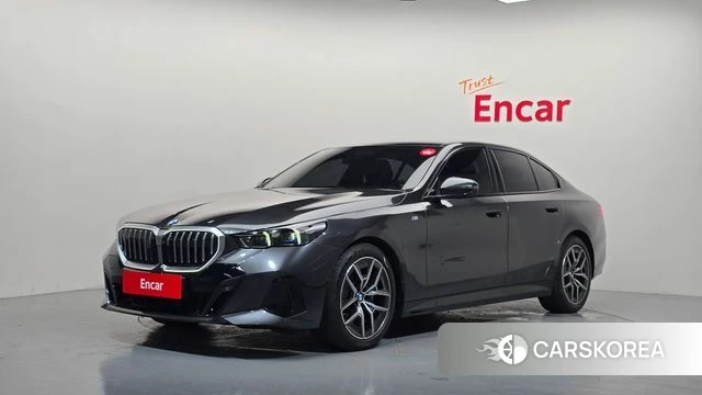 BMW 5 Series (G60) 2024 Серый из Кореи