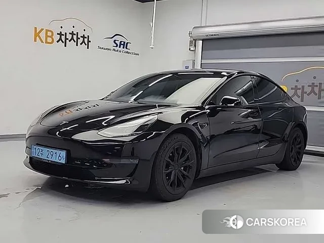 Tesla Model 3 2021 Черный из Кореи