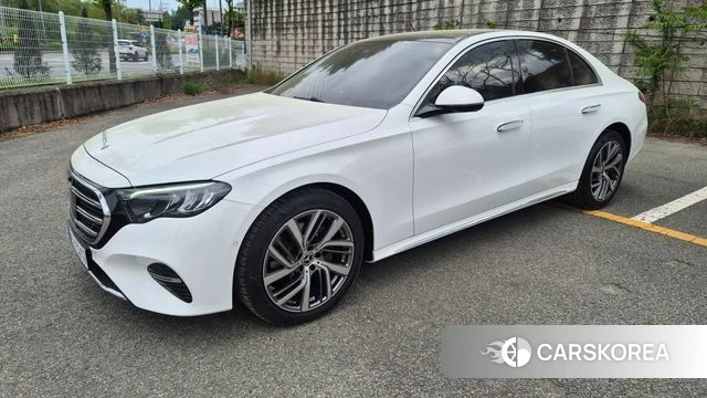 Mercedes-Benz E-Class W214 2024 Белый из Кореи