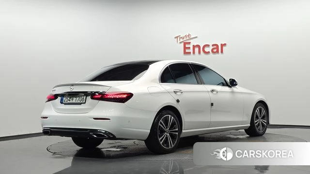 Mercedes-Benz E-Class W213 2020 Белый из Кореи