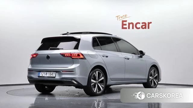 Volkswagen Golf 8th Generation 2026 Серебряный из Кореи