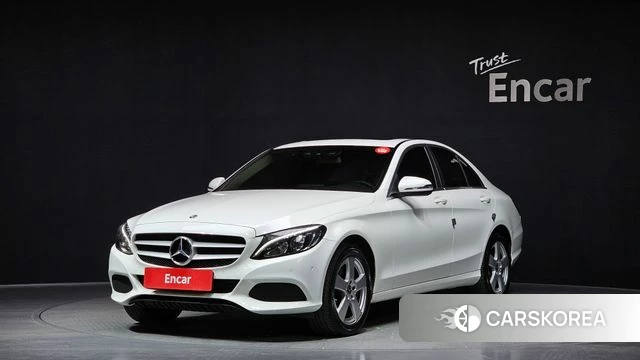 Mercedes-Benz C-Class W205 2018 Белый из Кореи