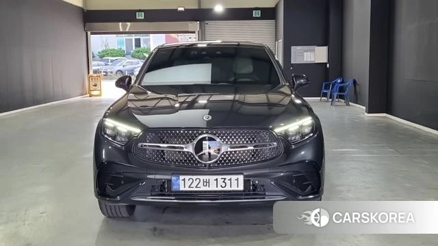 Mercedes-Benz GLC-Class X254 2024 Серебристо-серый из Кореи