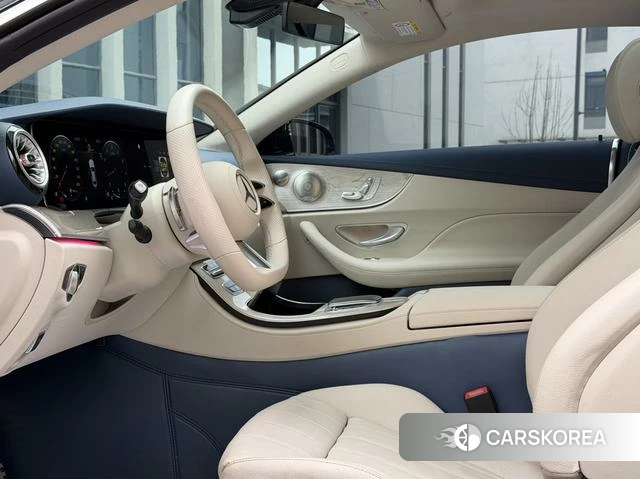 Mercedes-Benz E-class (imported) 2022 Зеленый из Китая