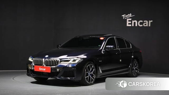 BMW 5 Series (G30) 2022 Черный из Кореи