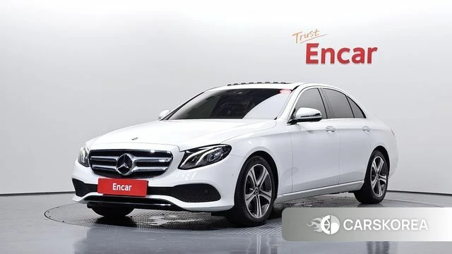 Mercedes-Benz E-Class W213 2019 Белый из Кореи