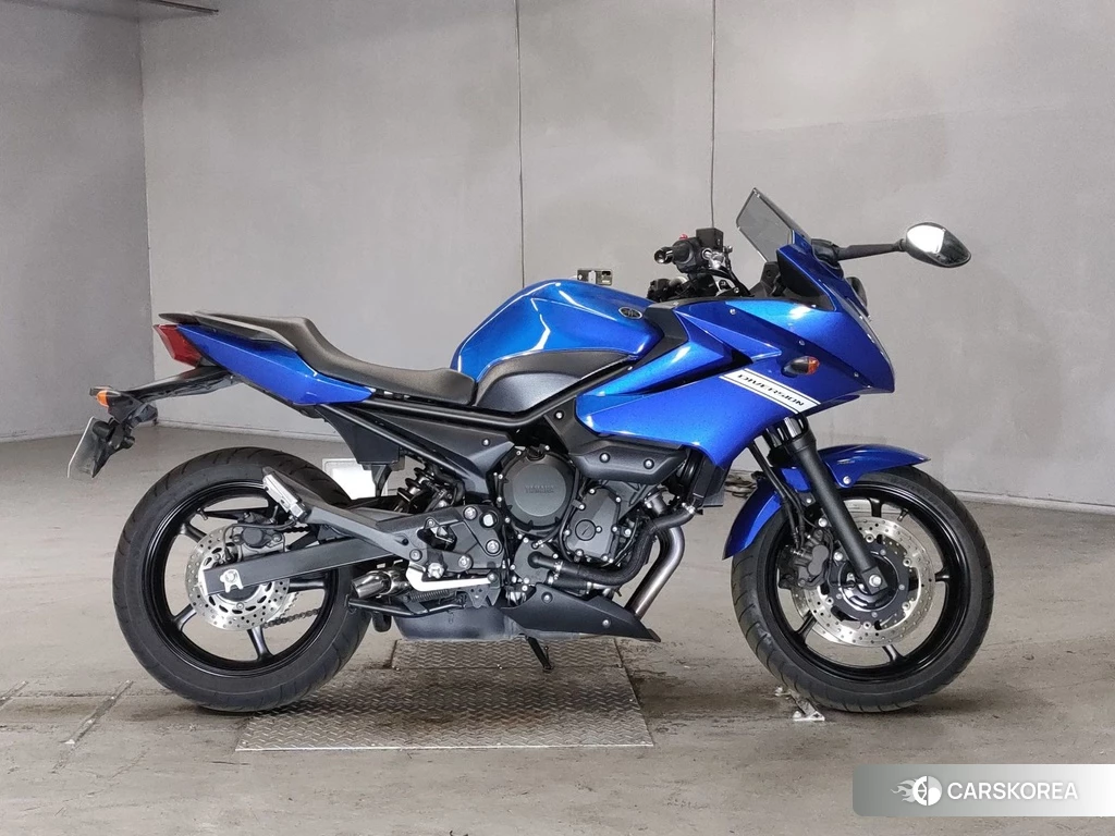Проданный Yamaha XJ6 DIVERSION 2011 из Японии