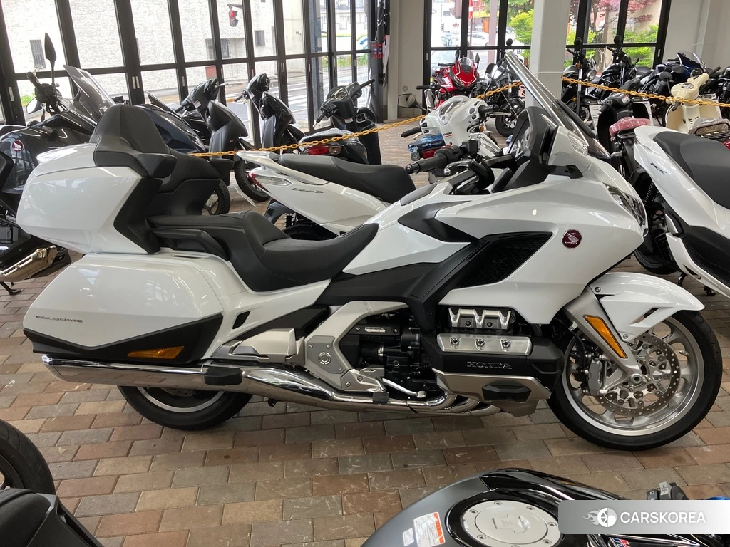 Проданный Honda GL1800 TOUR DCT 2024 из Японии, фото 2