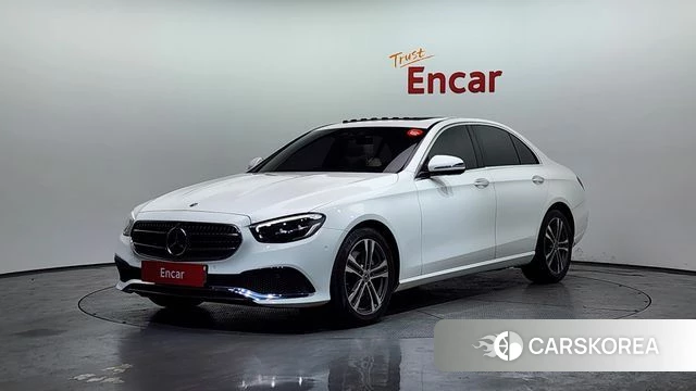 Mercedes-Benz E-Class W213 2022 Белый из Кореи