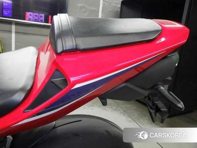 Проданный Honda CBR600RR id 4016313 из Японии, фото 3