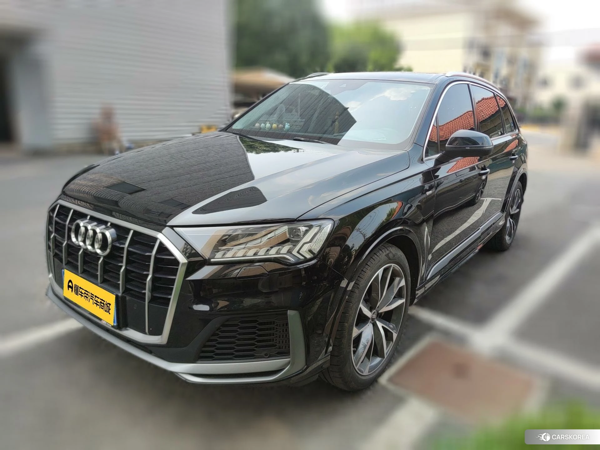 Audi Q7 2021 Черный из Китая