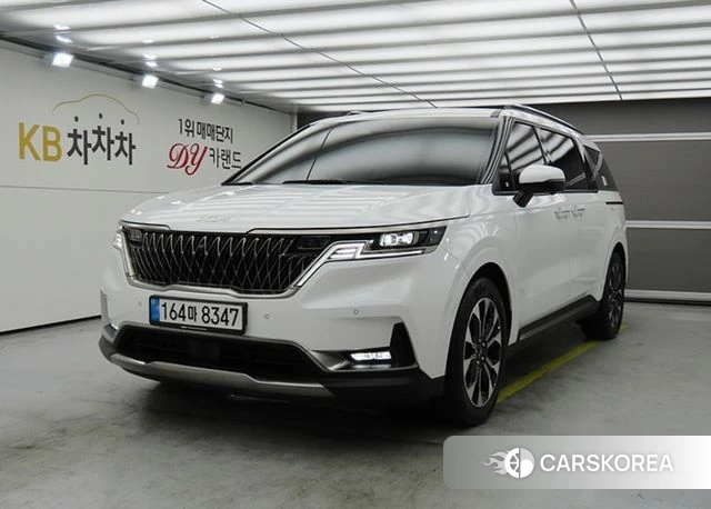 Kia Carnival 4th generation 2023 Белый из Кореи