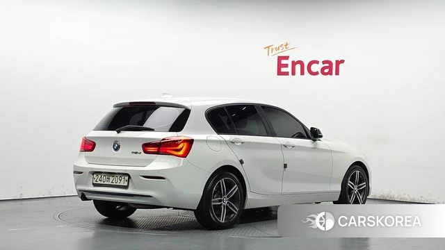 BMW 1 Series (F20) 2018 Белый из Кореи