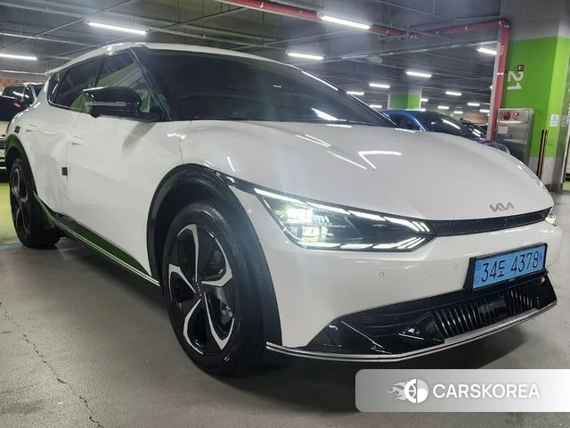 Kia EV6 2023 Белый из Кореи