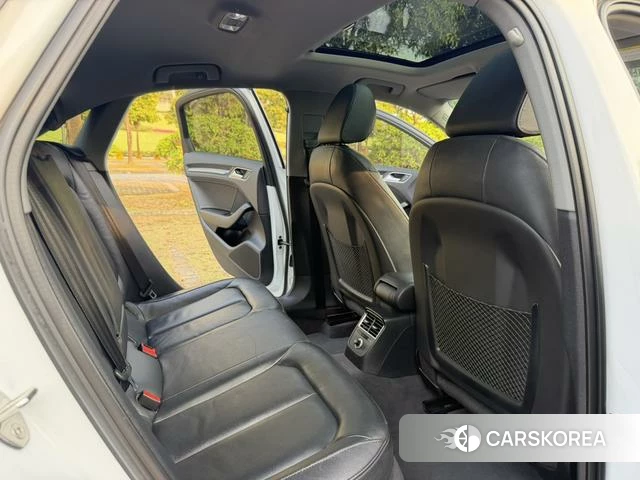 Audi A3 2018 Белый из Китая