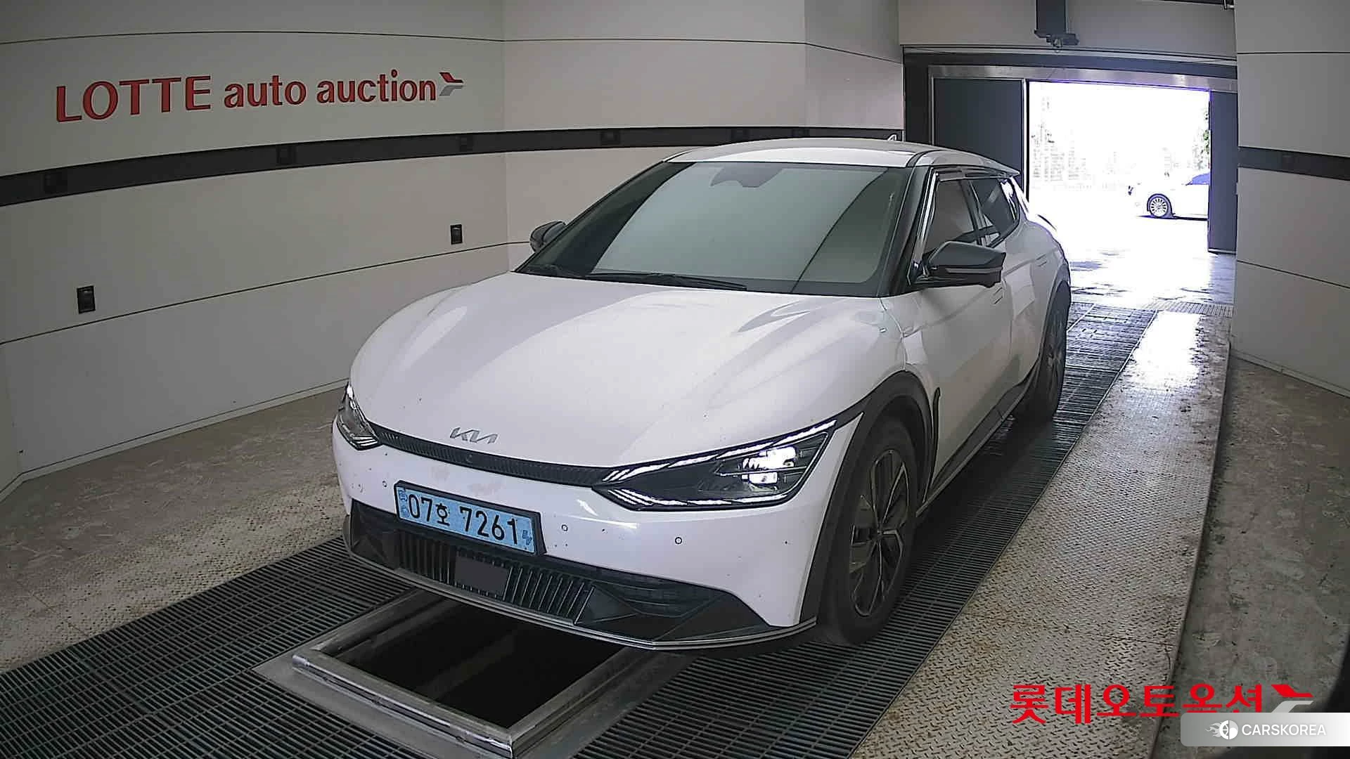 Kia EV6 2022 Snow White Pearl из Кореи