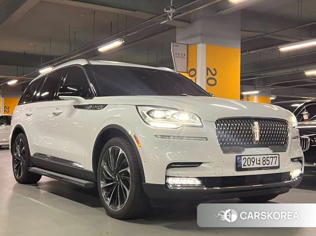 Lincoln Aviator 2nd generation 2022 Белый из Кореи