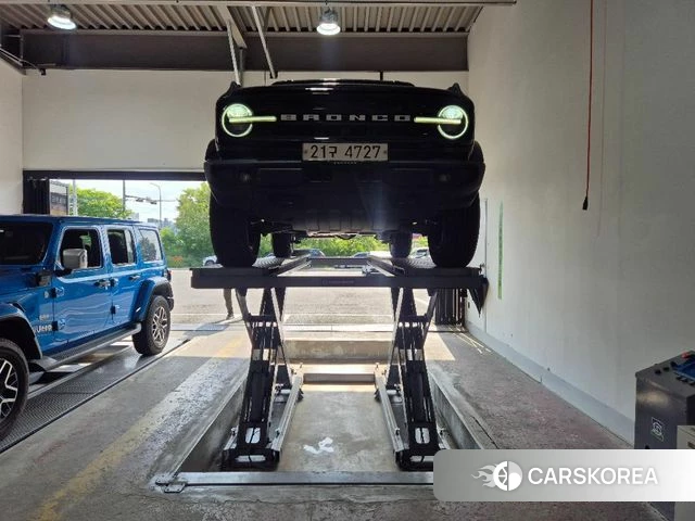 Ford Bronco 6th Generation 2024 Черный из Кореи