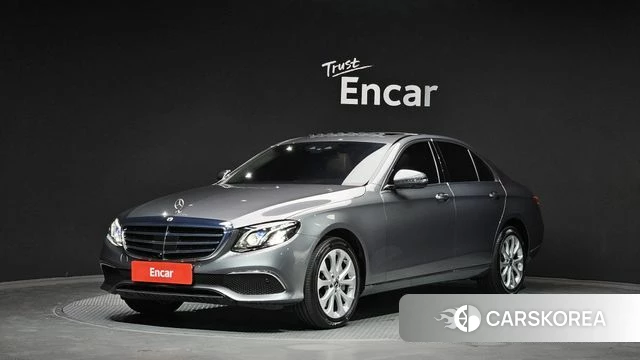 Mercedes-Benz E-Class W213 2020 Серый из Кореи