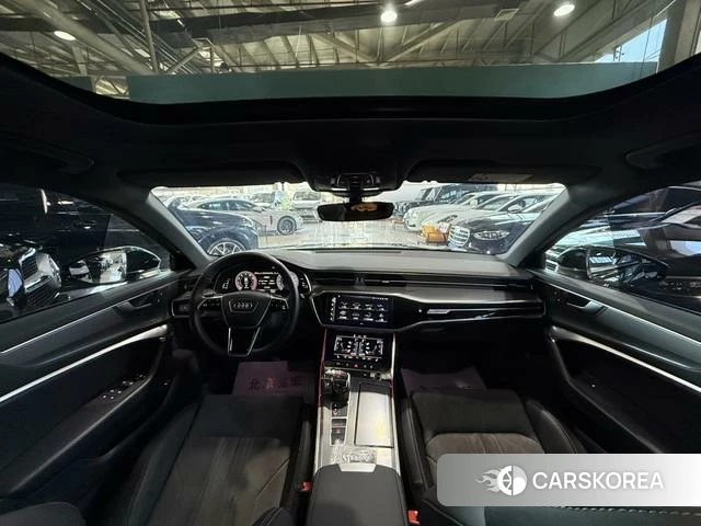 Audi A6L 2021 Черный из Китая
