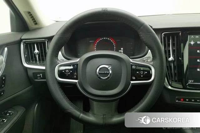 Volvo S90 2018 Черный из Китая