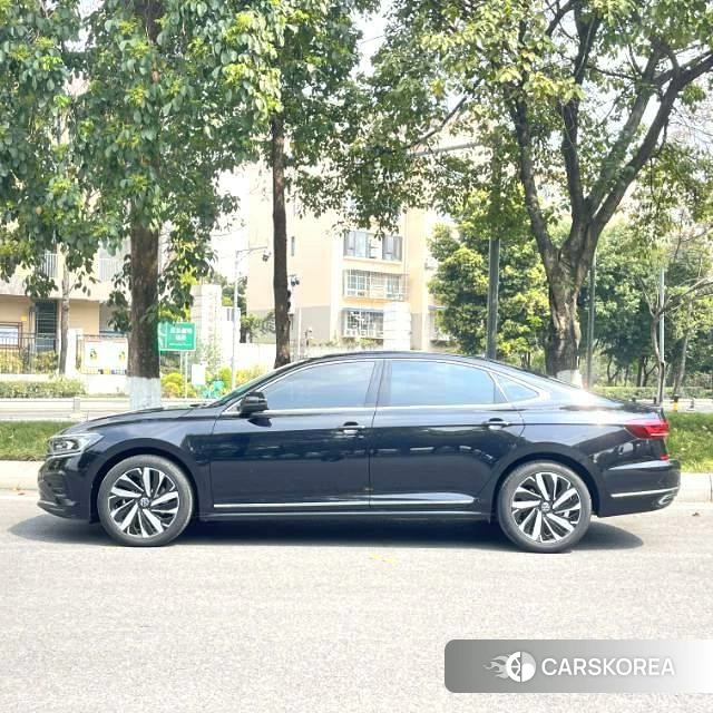 Volkswagen Passat 2022 Черный из Китая