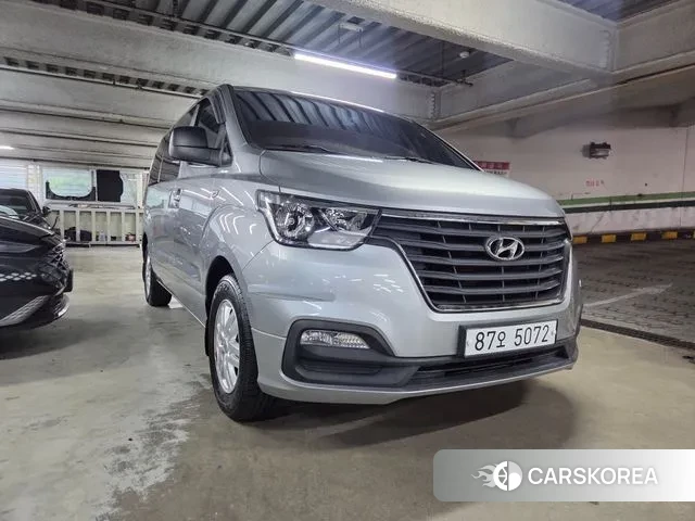 Hyundai The New Grand Starex 2019 Серый из Кореи