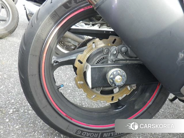 Проданный Suzuki GSR750 id 3947097 из Японии