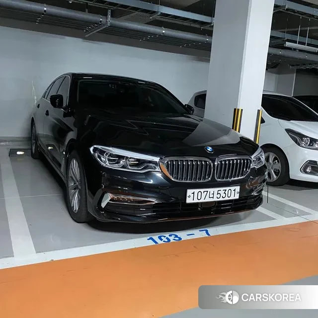 BMW 5 Series (G30) 2020 Черный из Кореи