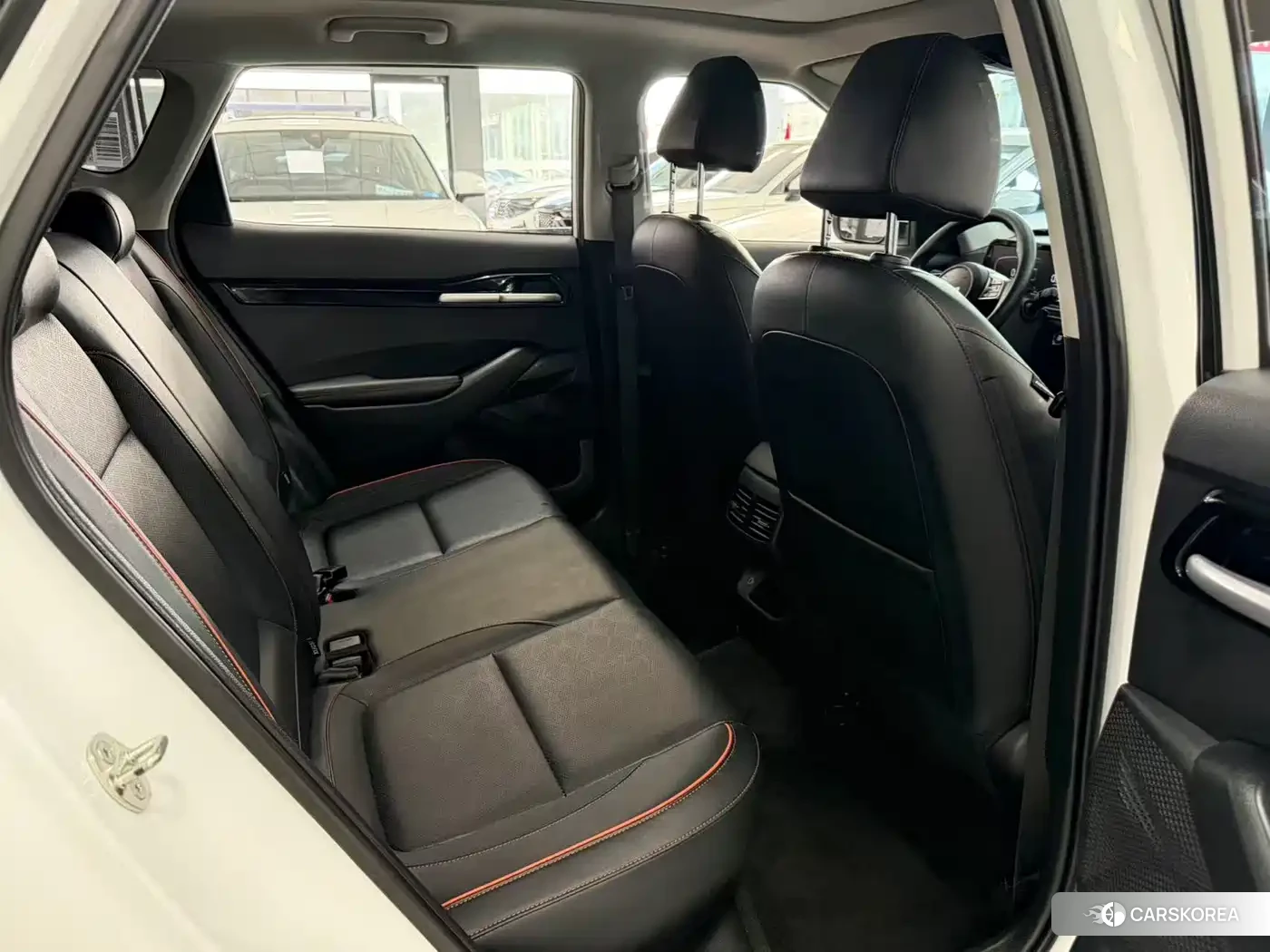 Kia Seltos 2023 Белый из Китая