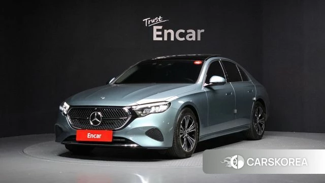 Mercedes-Benz E-Class W214 2024 Синий нефрит из Кореи