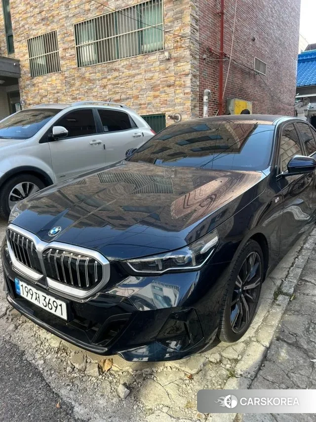 BMW 5 Series (G60) 2025 Черный из Кореи