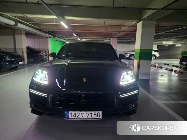 Porsche Cayenne (PO536) 2021 Черный из Кореи