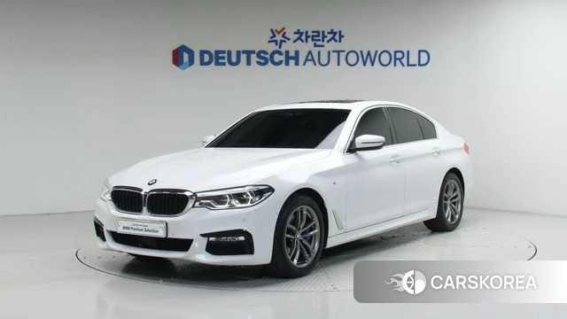 BMW 5 Series (G30) 2018 Белый из Кореи