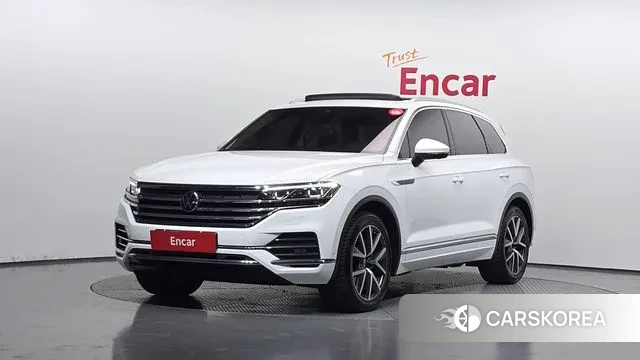 Volkswagen Touareg 3rd generation 2023 Белый из Кореи