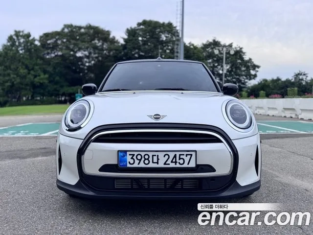 Mini Cooper Convertible 2024 Белый из Кореи